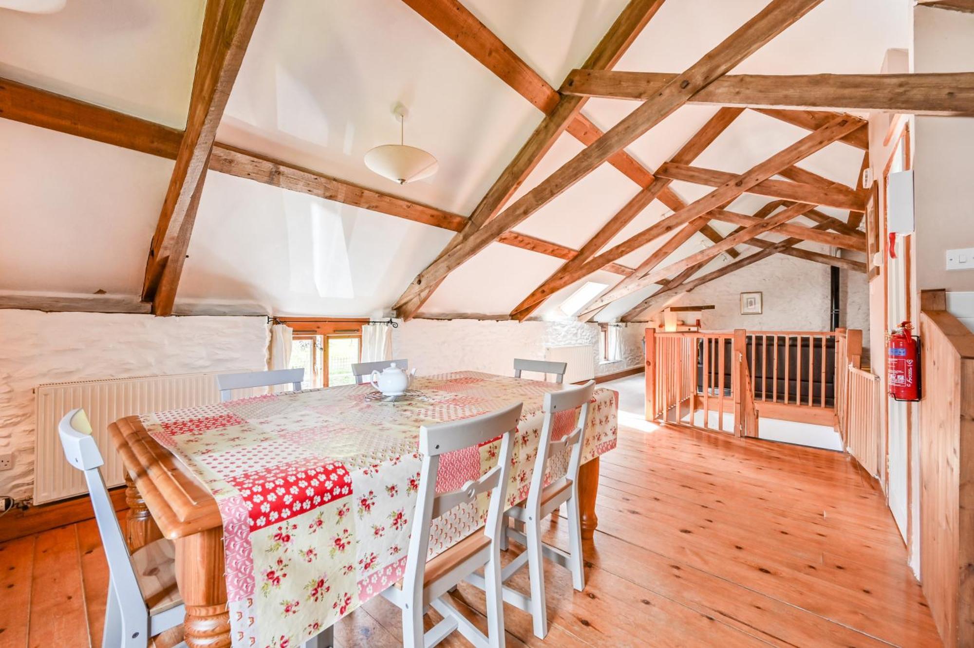 Polean Farm Cottages - With Free Animal Feeding And Pony Rides And Free Access To A Nearby Pool Лоо Номер фото